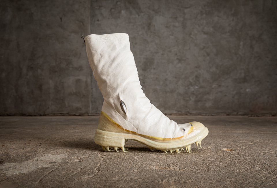 O.D. ONE-PIECE. DRIP-RUBBER PROSTHETIC BOOTS/01