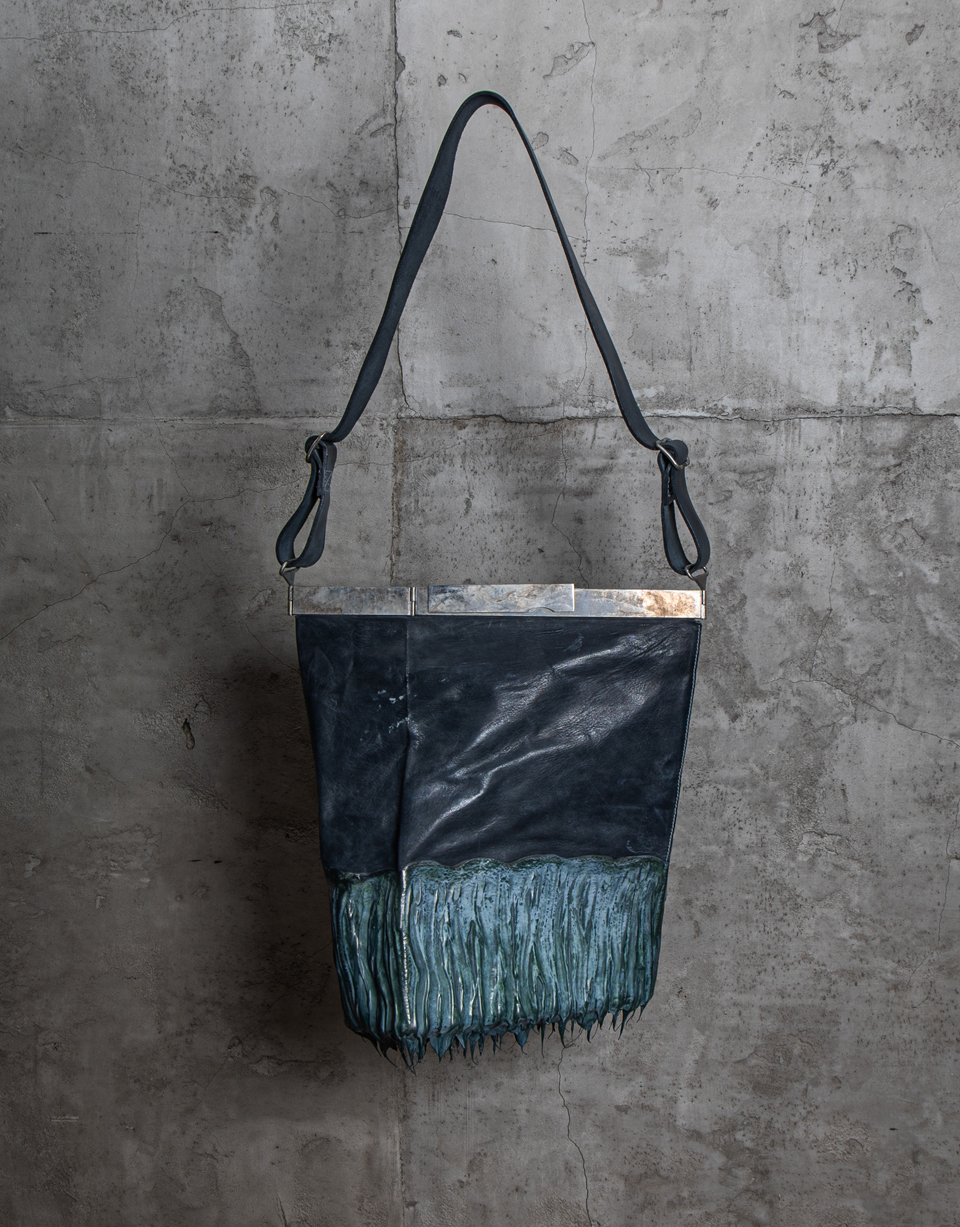 O.DYED DRIP-RUBBERED MULTI-DIM. BAG/29