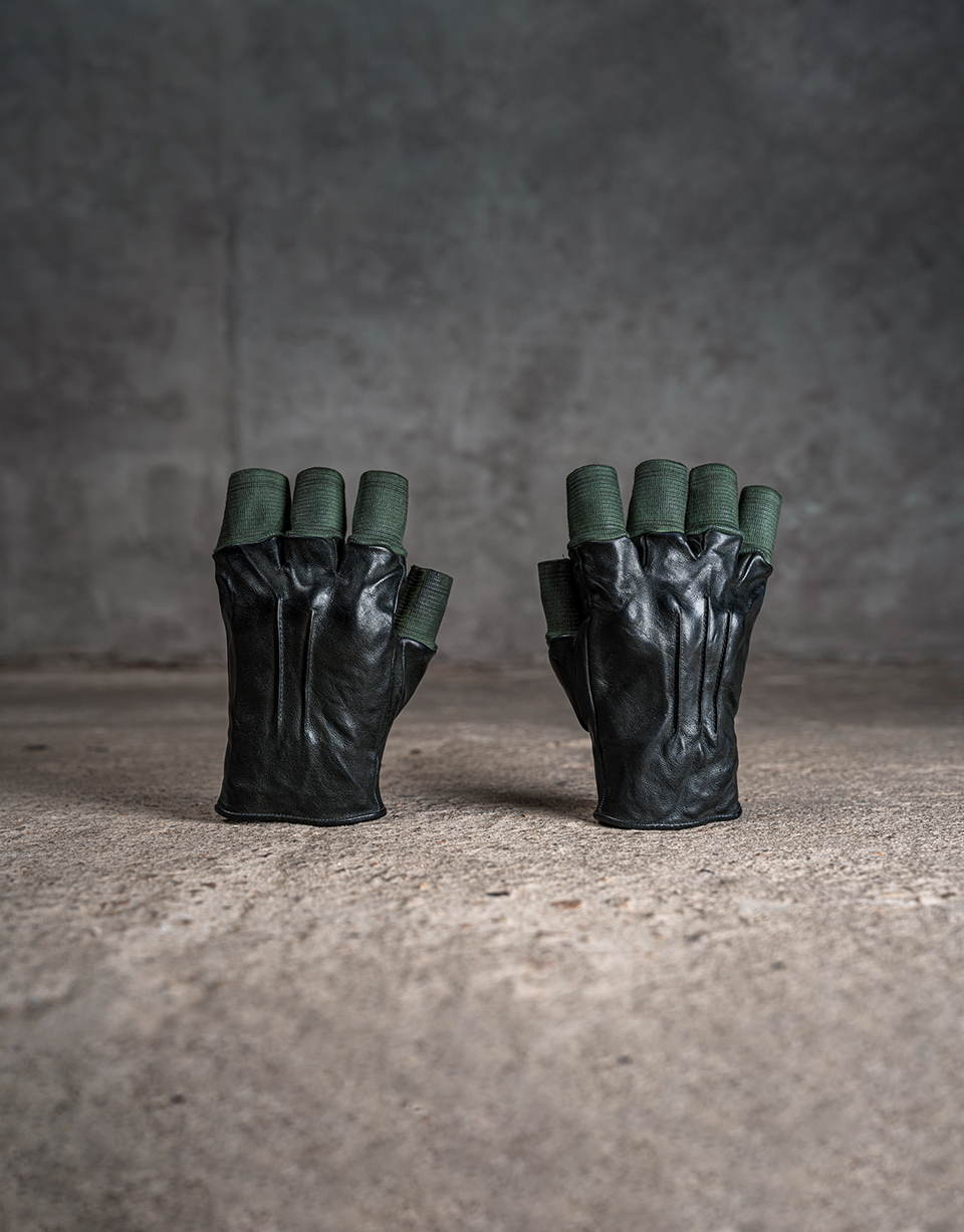 O. DYED DISPARATE FINGERCUFF GLOVES/12