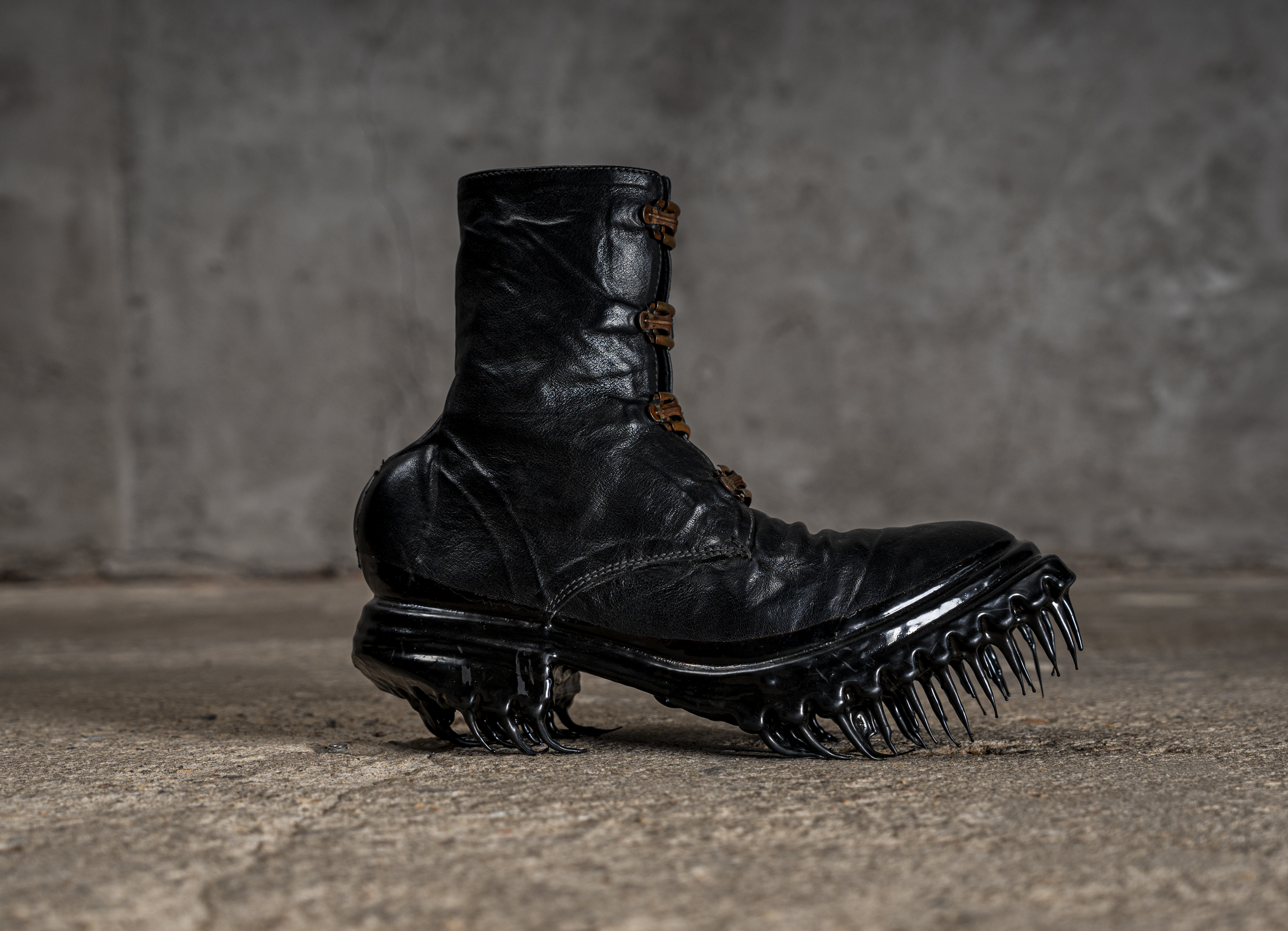 O.D. GOODYEAR, PROSTHETIC SPUR-BITER DRIP TANK COMBAT/010B/rooms