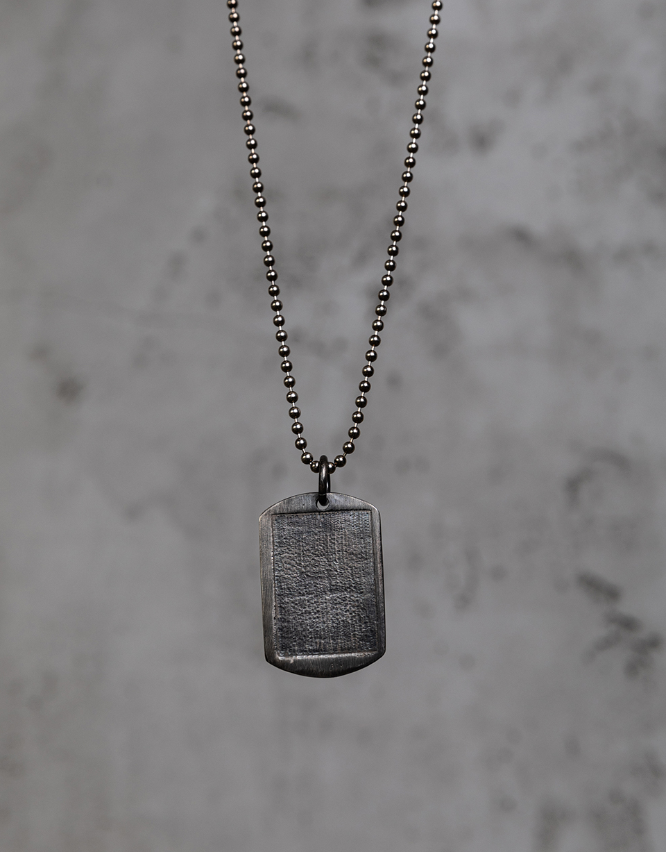 NECKLE WITH BADGE