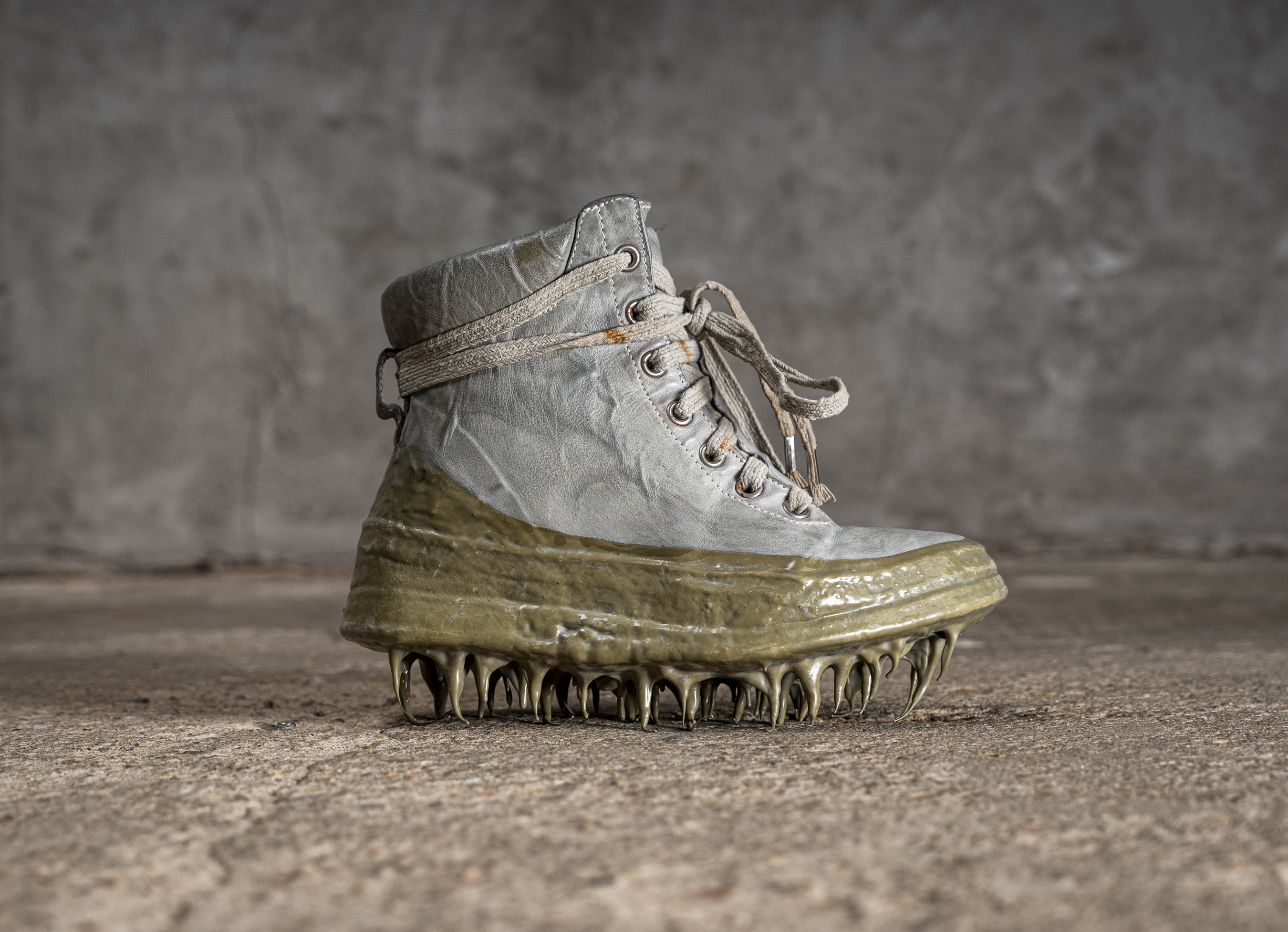 O. D. ONE-PIECE, DRIP-RUBBERED SNEAKERS/33