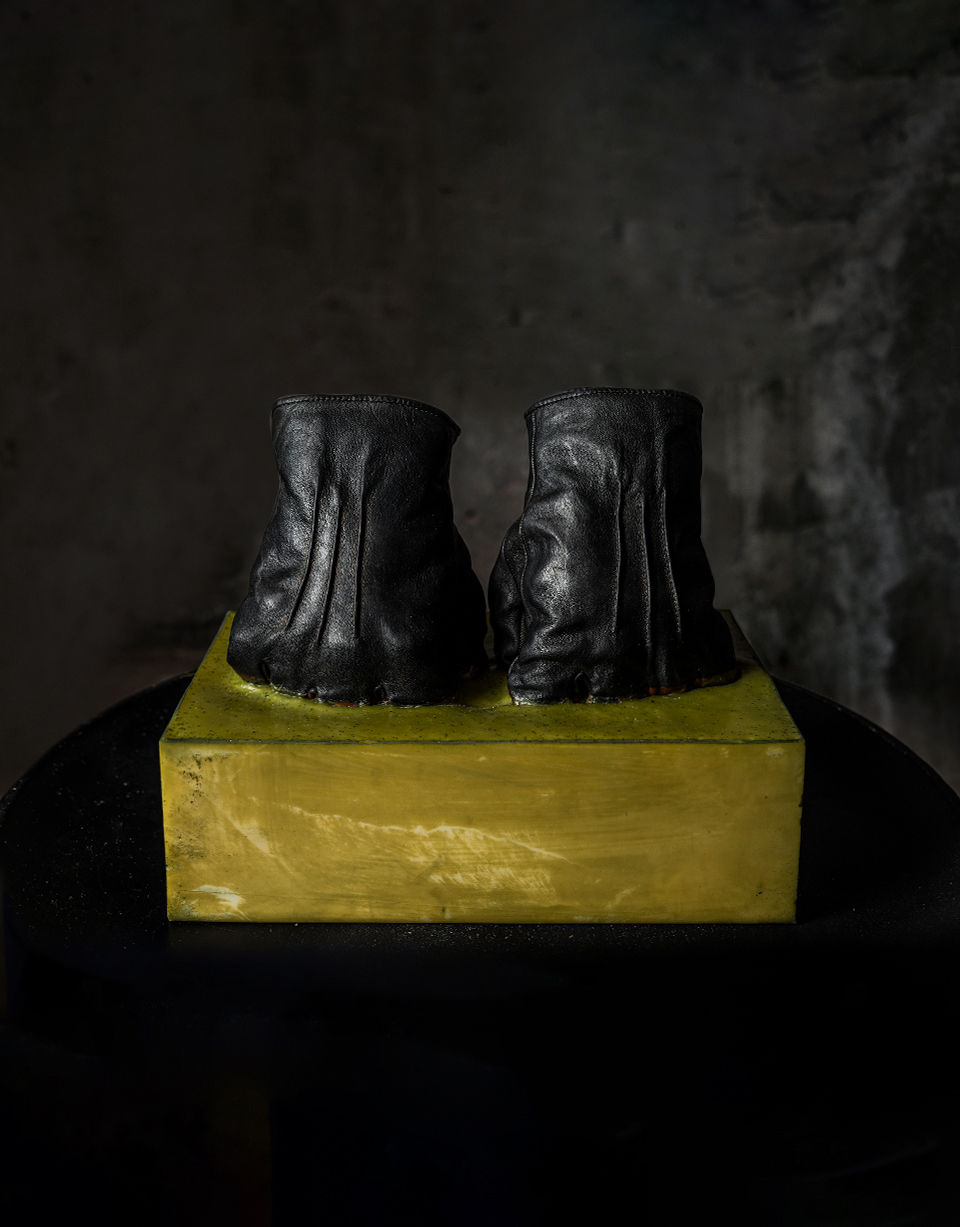 O. DYED CLASSIC LINED GLOVE BLOCK/12