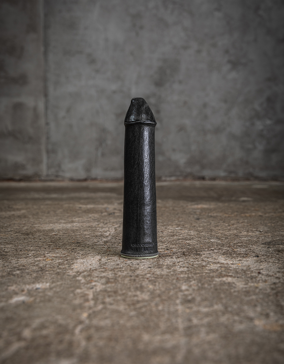 OBJECT DYED LEATHER CONDOM/19