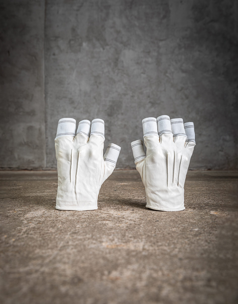 O.DYED DISPARATE FINGERCUFF GLOVES/01