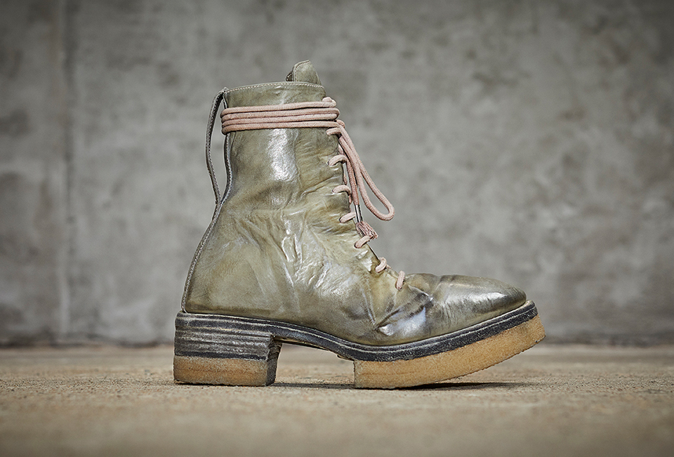 PORTABLE PAPER DART COMBAT BOOT/036
