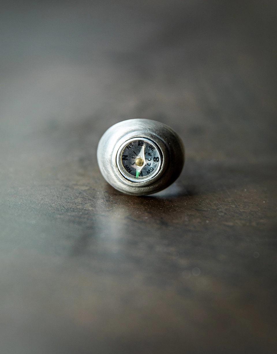 SILVER COMPASS RING