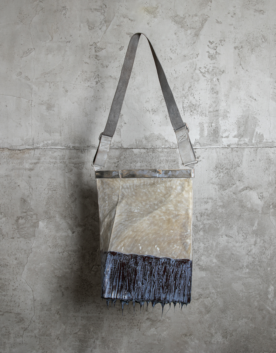O.DYED DRIP-RUBBERED MULTI-DIM. BAG/036